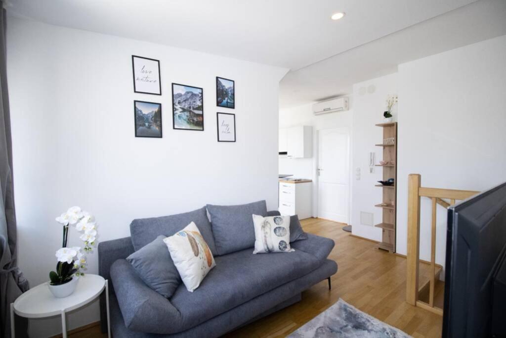 Sunny & Cozy Penthouse With Balcony L Dg4'14 Leilighet Wien Eksteriør bilde