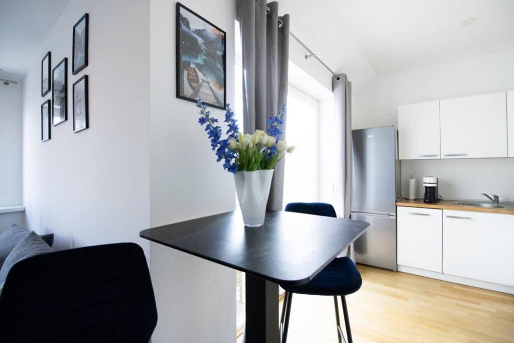 Sunny & Cozy Penthouse With Balcony L Dg4'14 Leilighet Wien Eksteriør bilde